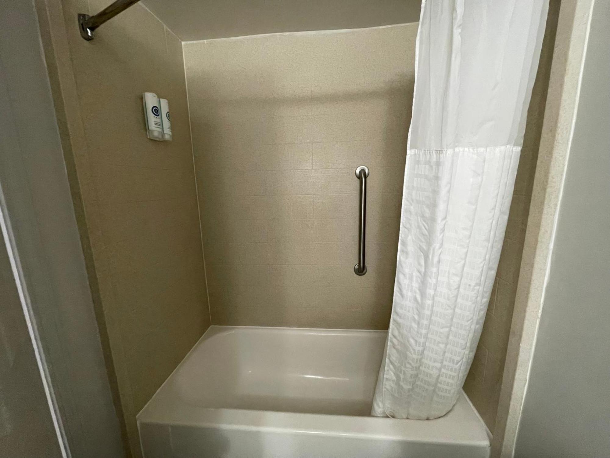 Comfort Inn & Suites Syracuse-Carrier Circle East Syracuse Kültér fotó